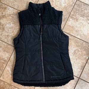 Free Country Women's Black Fleece-Lined Vest